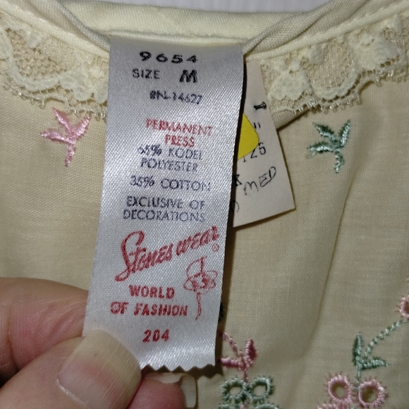 Vintage Nightgown Stones Wear Brand - Picture 9 of 9